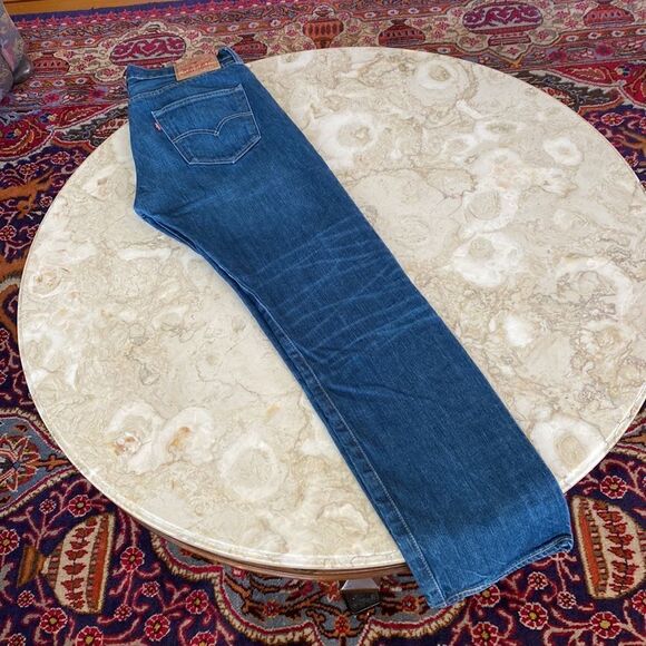 Levi’s 501 Classic Original Fit Straight Leg Button-fly Jeans - Picture 8 of 14